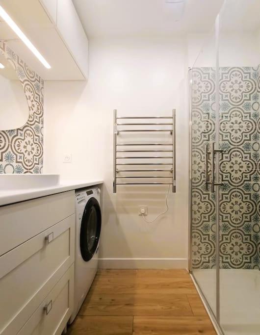 And Cosy 1 Bedroom * Parijs